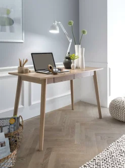 Desk Skrivbord