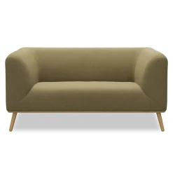 Land 2 sits Soffa