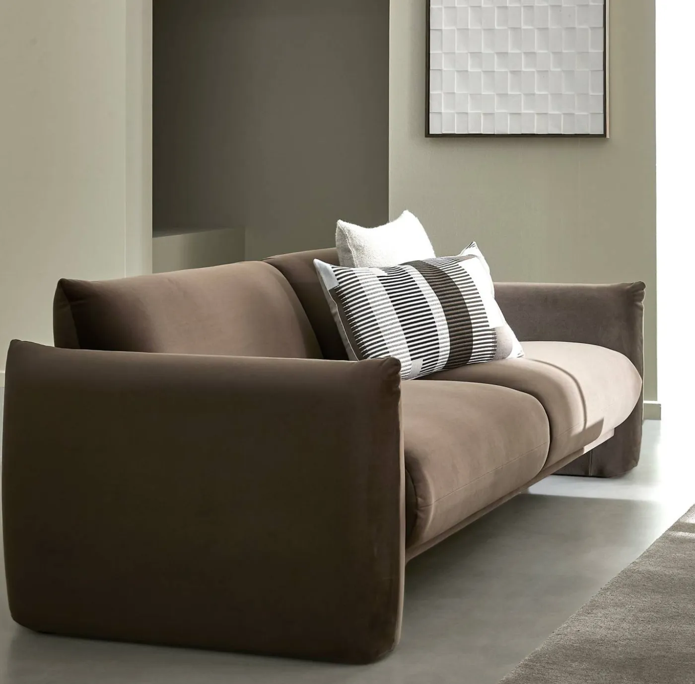 Marrius 2 sits Soffa