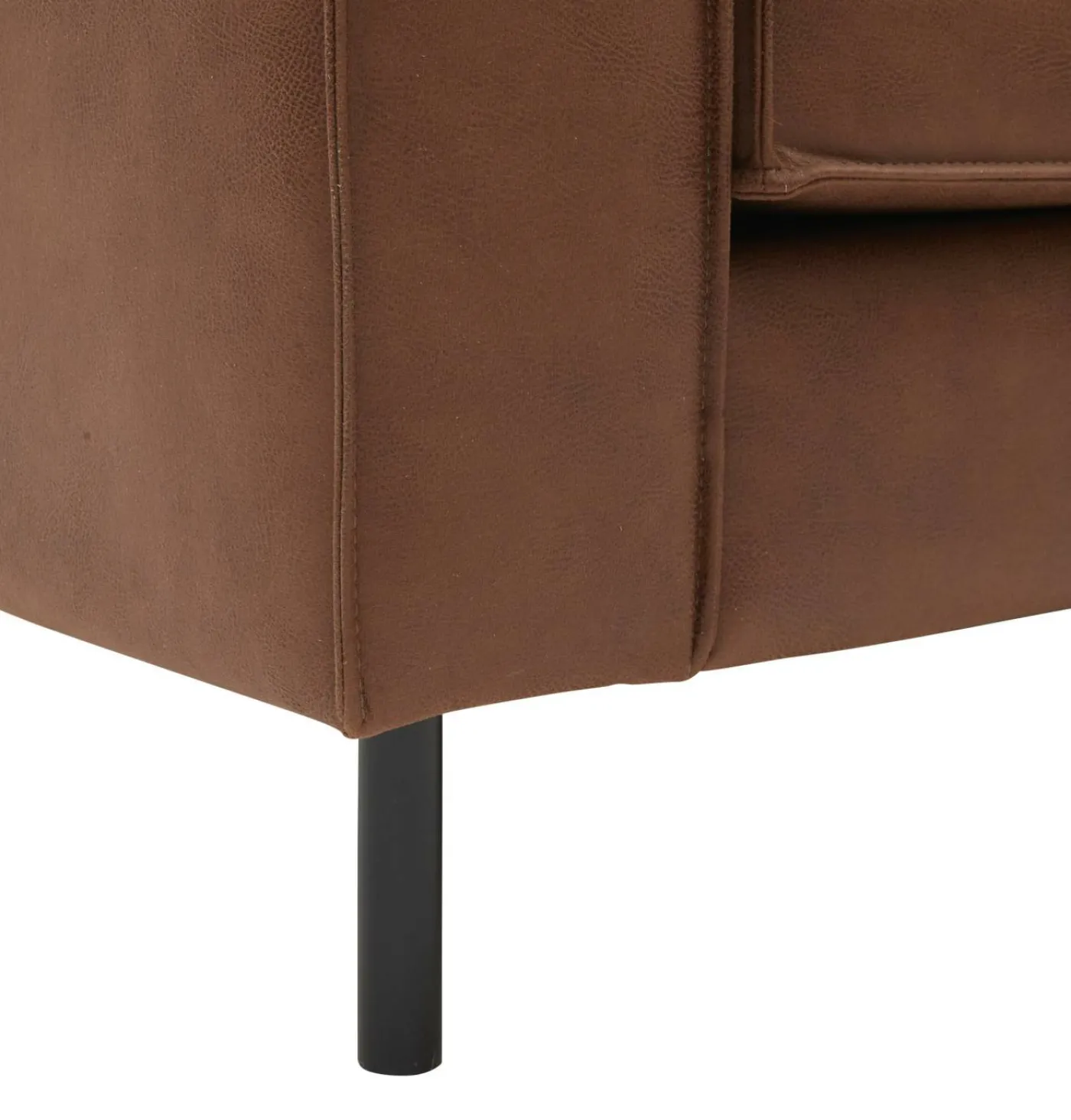Scott 2 sits Soffa