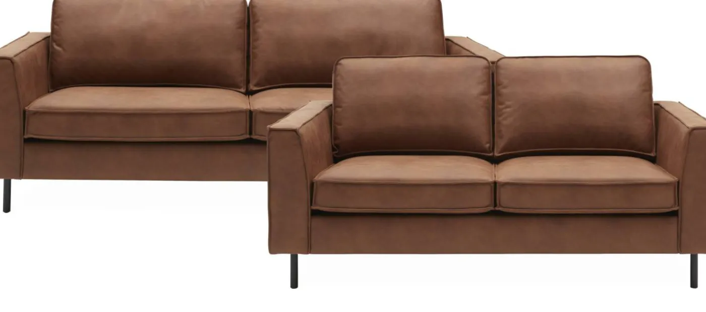 Scott 2 sits Soffa